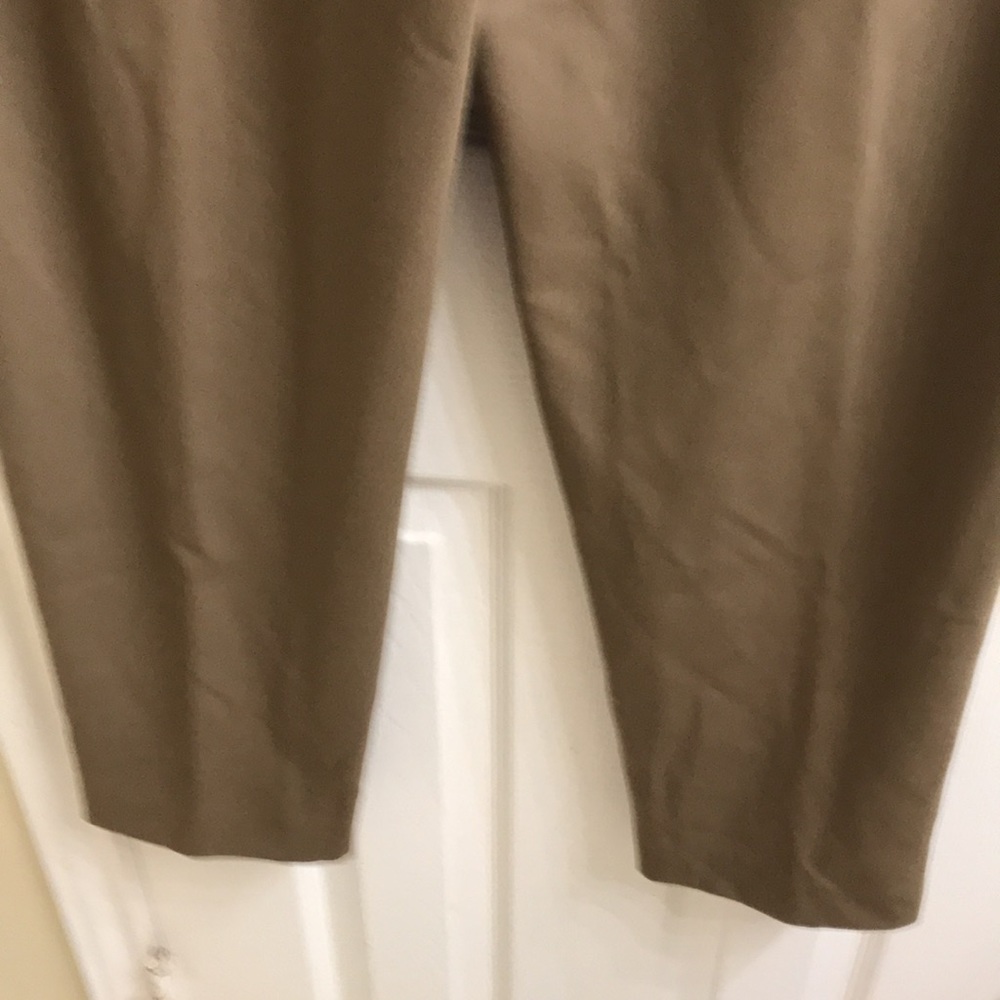 Lafayette 148 New York taupe 100% wool pants with side zipper - Picture 4 of 9